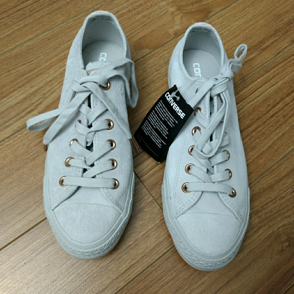 Suede light gray all star converse